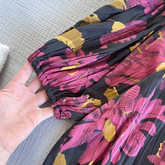 Anthropologie floral draped blouse size small puff sleeves - Picture 4 of 11